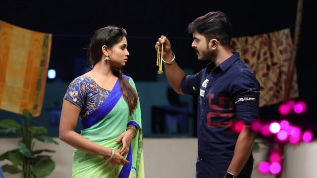 Pagal Nilavu Watch Episode 487 Arjun Confronts Sneha On Disney Hotstar
