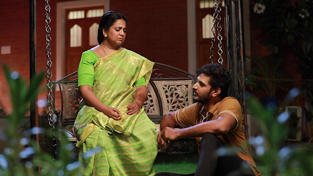 Barathi Kannamma Watch Episode Barathi Comforts Soundharya On