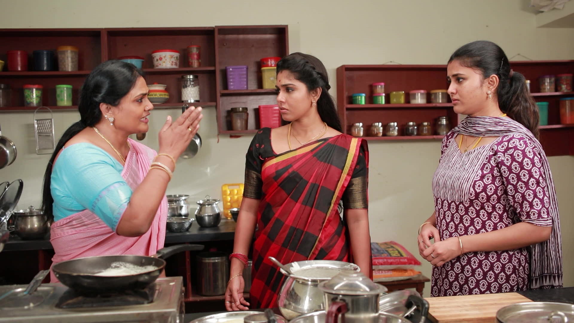 Stream Gomathi Blames Meena Raji Season Episode Gomathi Blames