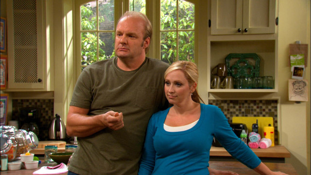 Nonton Good Luck Charlie Season 1 Episode 2 - Baby Come Back di Disney+