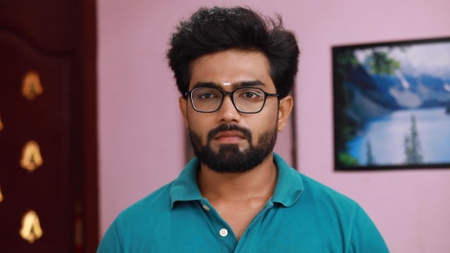 Raja Paarvai - Watch Episode 29 - Maaran to Marry Charu? on Disney+ Hotstar