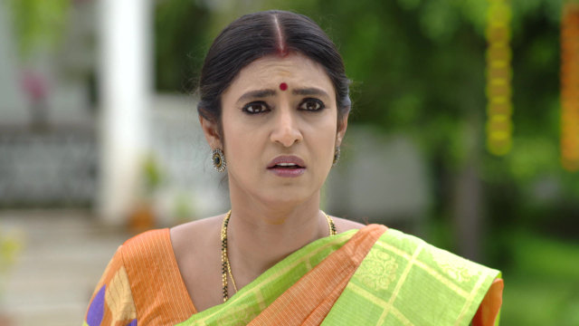 Intinti Gruhalakshmi - Watch Episode 87 - Tulasi Makes an Attempt on ...