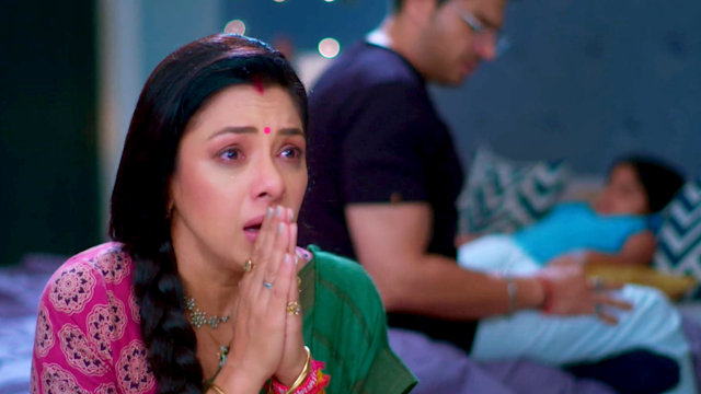 Anupama - Watch Episode 977 - Anupama's Emotional Breakdown On Disney+ ...