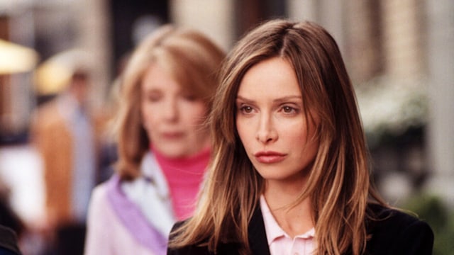 Nonton Ally McBeal Season 4 Episode 22 - Home Again di Disney+ Hotstar