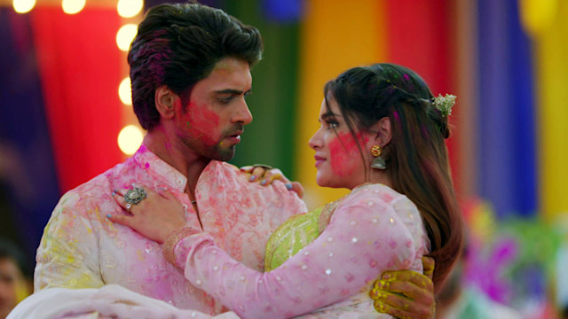Faltu - Watch Episode 127 - The Mittals Celebrate Holi! on Disney+ Hotstar