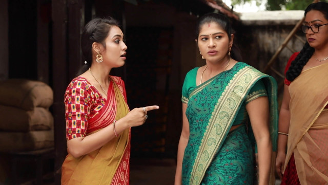 Eeramaana Rojaavey 2 - Watch Episode 590 - Malar's Warning To Eeshwari 