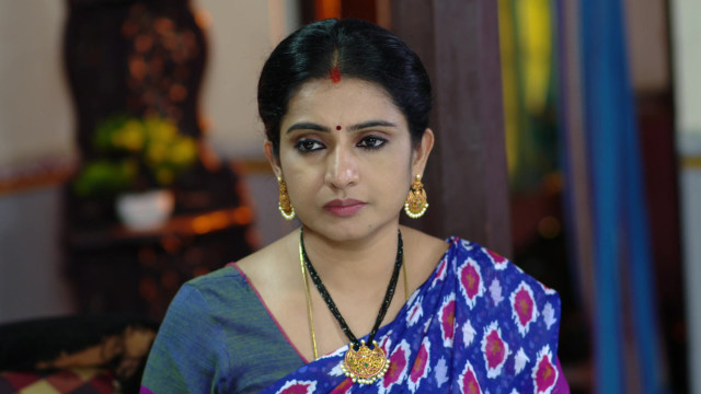 Vadinamma - Watch Episode 296 - Sita Reveals the Truth on Disney+ Hotstar