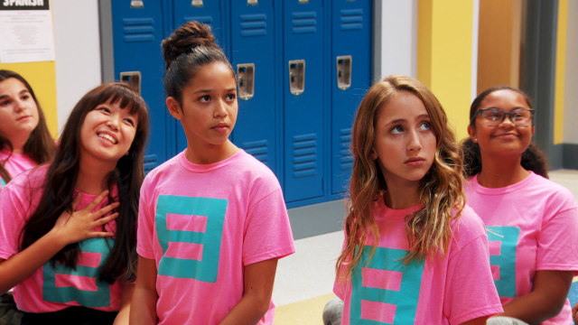 Nonton Sydney To The Max Season 1 Episode 3 - You&rsquo;ve Got Female di