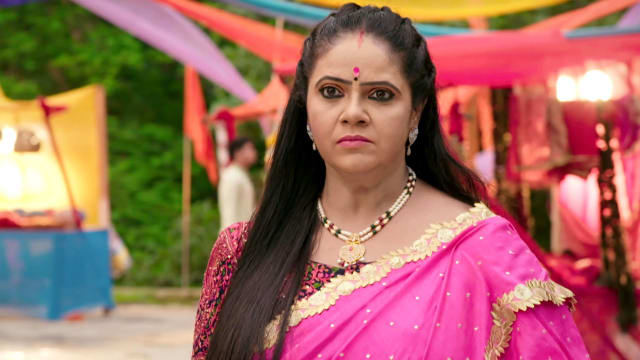 Yeh Rishtey Hain Pyaar Ke - Watch Episode 137 - Meenakshi's Warning to ...