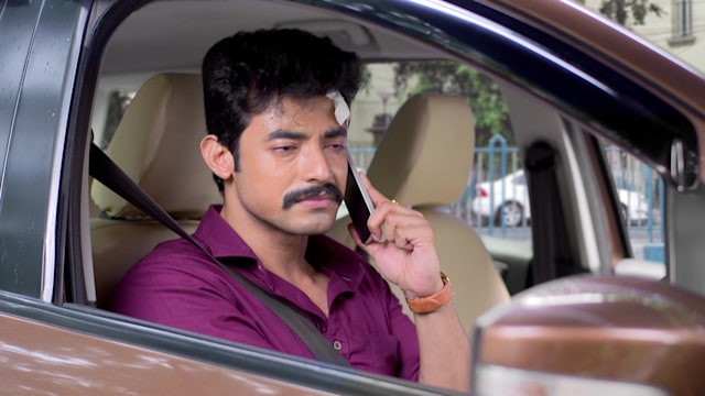 Guddi - Watch Episode 211 - Anuj Still Feels for Guddi on Disney+