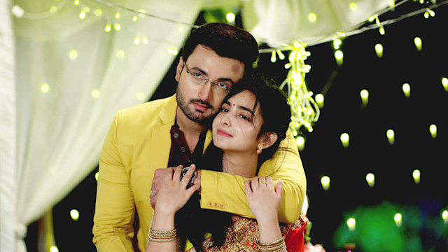 Mon Phagun - Watch Episode 349 - Pihu, Rishi's Romantic Date! on Disney+  Hotstar