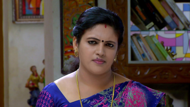 Neelakkuyil - Watch Episode 569 - Malini Questions Rani on Disney+ Hotstar