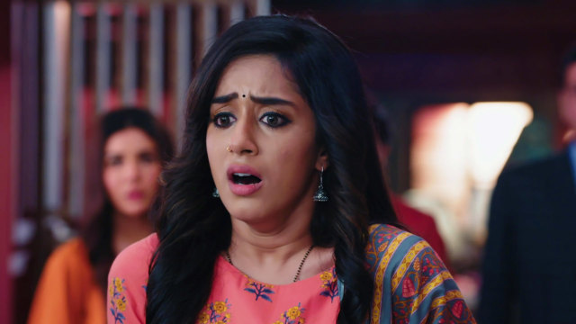 Yeh Hai Chahatein - Watch Episode 14 - Will Preesha Breathe Her Last ...