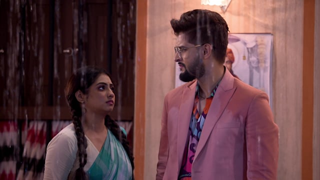 Watch Bangla Medium Full Episode 5 Online in HD on Hotstar UK