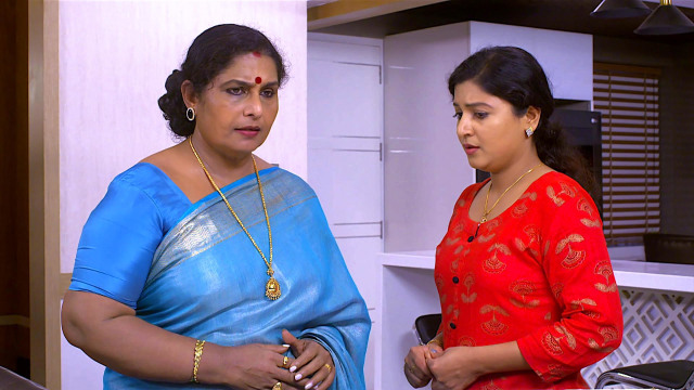 Santhwanam - Watch Episode 52 - Aparna in Trouble? on Hotstar