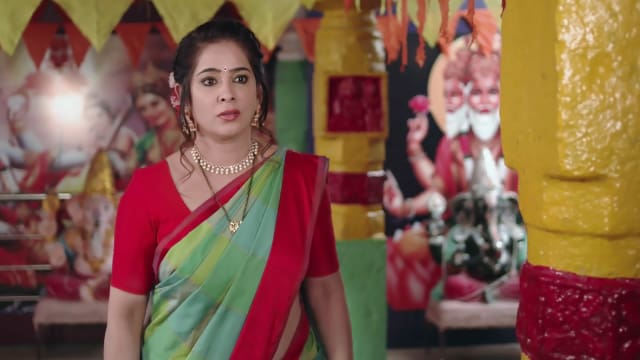 Krishnaveni Watch Episode 7 Krishnaveni Faces Indranis Anger On Disney Hotstar