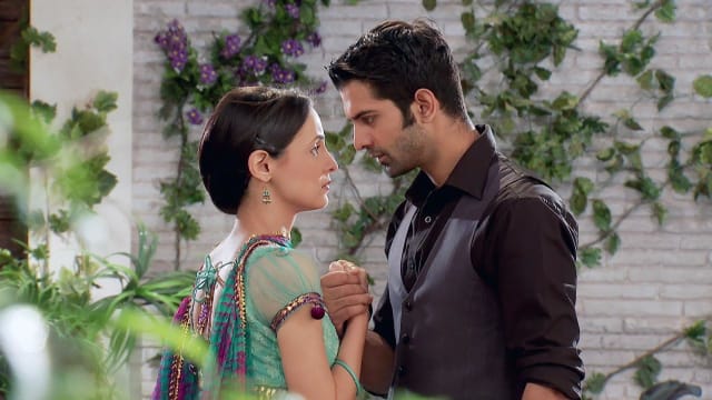 E35 - Arnav, Khushi Share a Moment - Hotstar