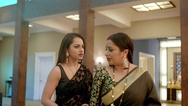 Nazar Watch Episode Vedashree Shares Her Plan With Piya On Disney Hotstar