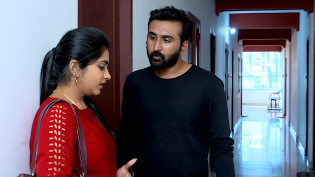 Madhurima Visits Vishal