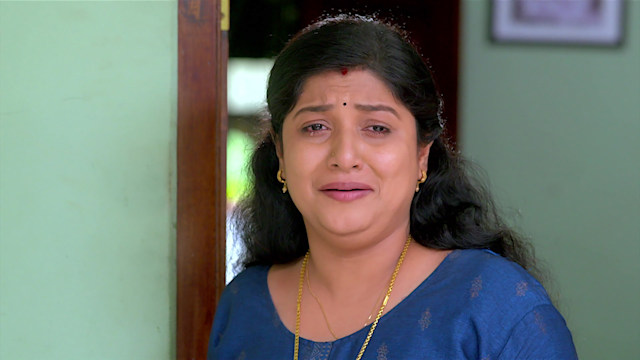 Santhwanam - Watch Episode 468 - Aparna Bursts into Tears on Disney+ ...