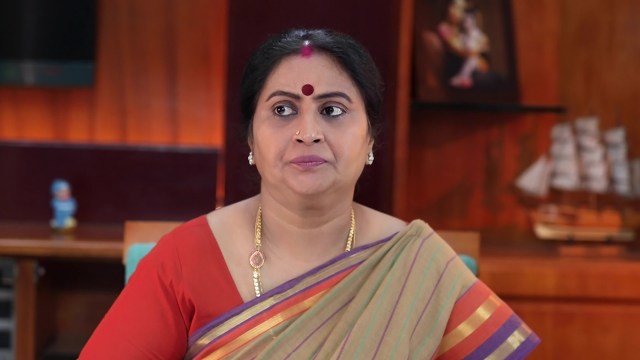 Baakiyalakshmi - Watch Episode 77 - Eshwari Questions Baakiyalakshmi on ...