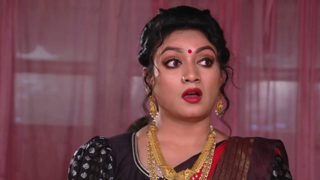 Agni Sakshi - Watch Episode 589 - Gowri in Disguise on Disney+ Hotstar