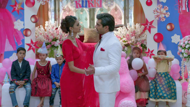 Image result for mr bajaj and prerna dance maha episode