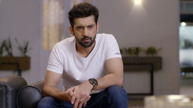 Sufiyana Pyaar Mera - Watch Episode 106 - Zaroon to Kill Saltanat? on Disney+ Hotstar