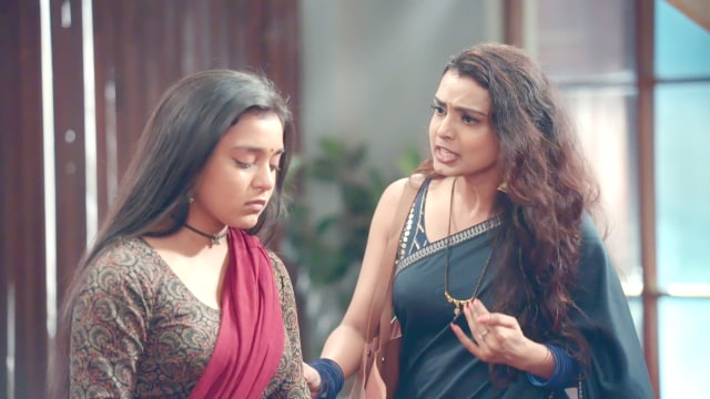 Imlie - Watch Episode 133 - Malini Scolds Imlie on Disney+ Hotstar