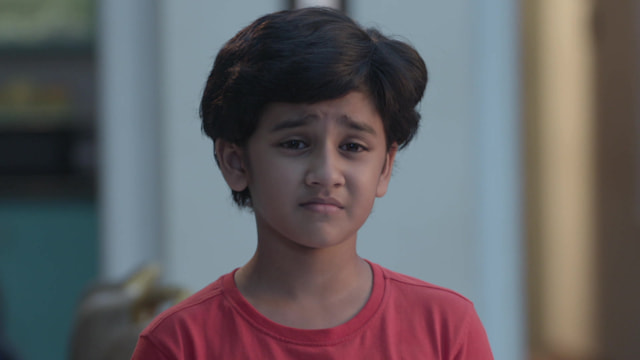 Tuzech Mi Geet Gaat Aahe - Watch Episode 102 - Swara's Concern for ...