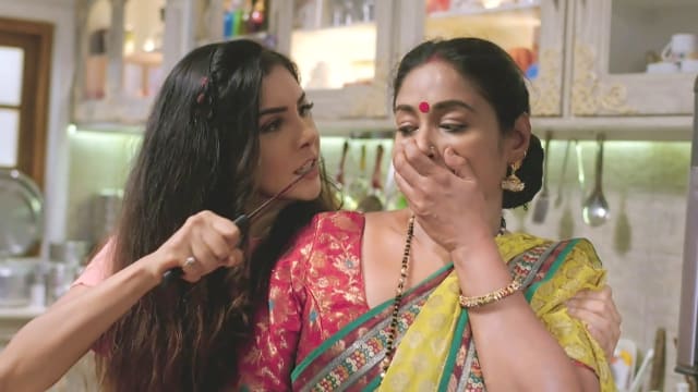 Musakaan Watch Episode 274 Kajal Blackmails Gayatri On Disney Hotstar 