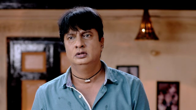 Mulgi Zali Ho - Watch Episode 81 - Vilas is Devastated on Disney+ Hotstar