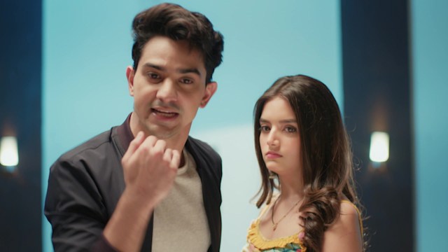 Watch Pandya Store Full Episode 972 Online In HD On Hotstar CA