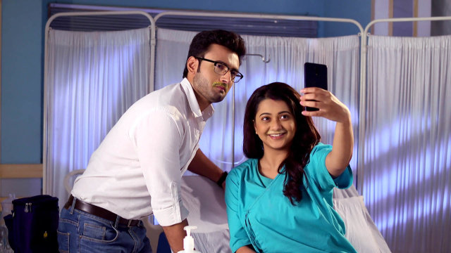 Ekhane Akash Neel - Watch Episode 247 - Hiya Plays a Prank on Disney+ Hotstar