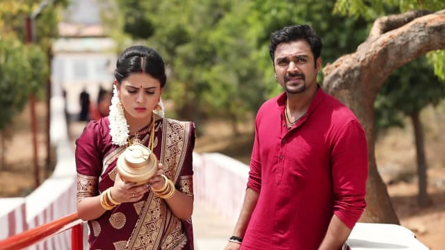 Siva Manasula Sakthi - Watch Episode 54 - Sakthi, Siva Visit a Temple ...