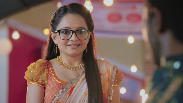 Tera Mera Saath Rahe - Watch Episode 11 - Gopika Grows Insecure on Disney+  Hotstar