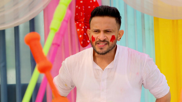 Gaatchora - Watch Episode 108 - Rahul Conspires Against Riddhiman on  Disney+ Hotstar