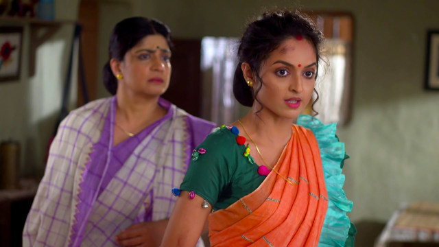 Gramer Rani Binapani - Watch Episode 232 - Bina on a Secret Mission! on ...