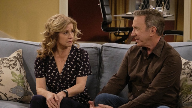 Watch Last Man Standing Season 8 Episode 19 On Disney Hotstar