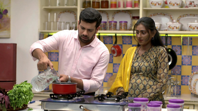 Rang Maza Vegla Watch Episode 449 Will Kartik Deepa Come Closer 