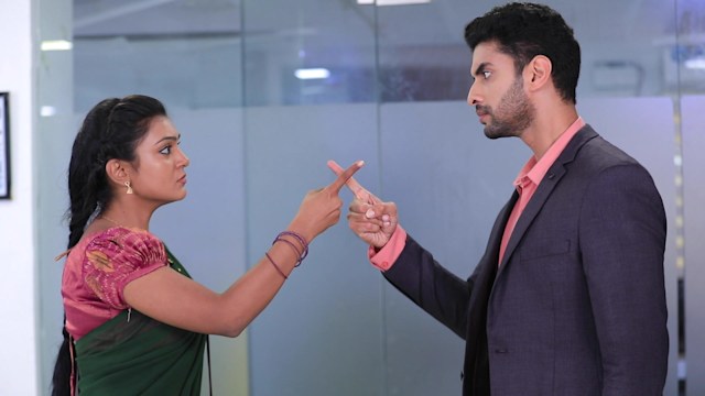 Watch Nee Naan Kaadhal Full Episode 16 Online In HD On Hotstar