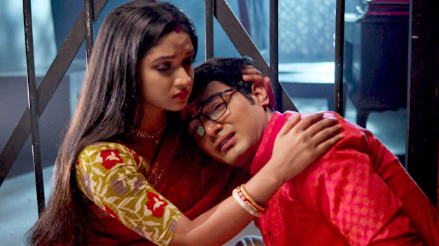 Aalta Phoring - Watch Episode 236 - Abhra Is Shattered on Disney+ Hotstar