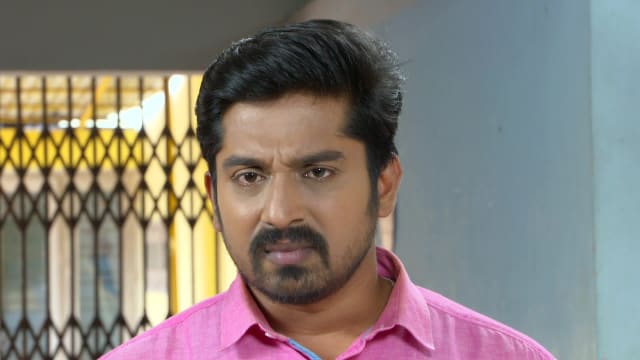 Karuthamuthu - Watch Episode 328 - Ganeshan Opposes Gayathri on Disney+ ...