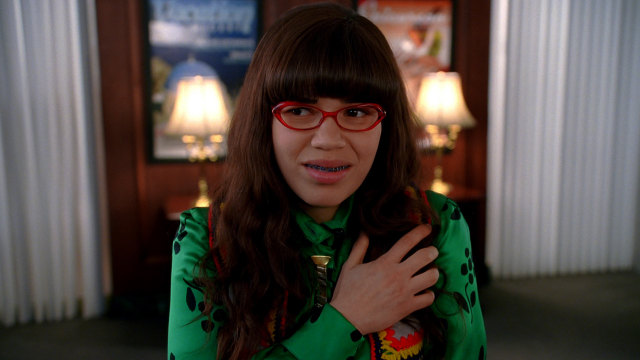 Nonton Ugly Betty Season 3 Episode 15 - There's No Place Like Mode Di 