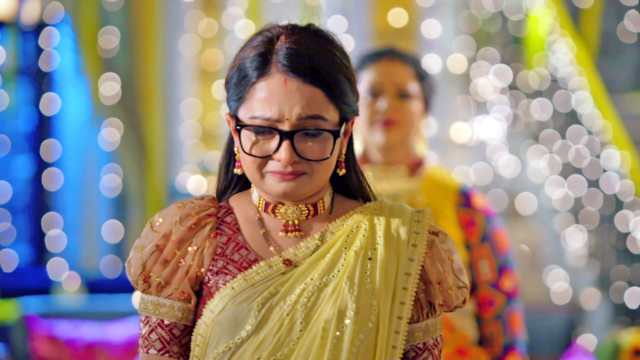 Tera Mera Saath Rahe - Watch Episode 66 - Gopika Leaves the Mansion on  Disney+ Hotstar