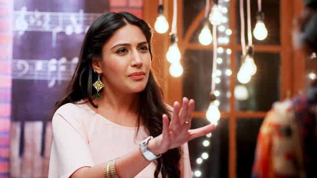 Anika bangles in ishqbaaz deals