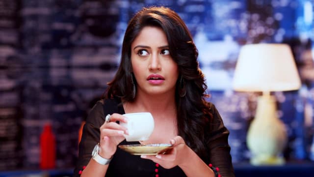 Kaali Koffee With Anika Hotstar The family consists of two brothers and their wives. hotstar
