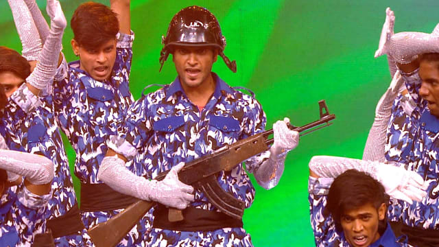Question Mark Crew's heartfelt tribute - Hotstar