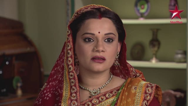 Diya Aur Baati Hum Watch Episode 75 Santosh Shows Empty Jewellery