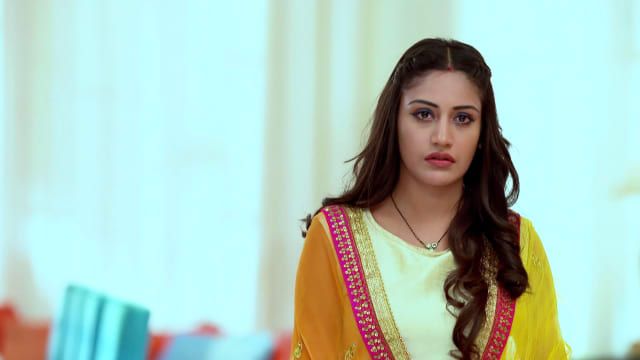 Anika Leaves Oberoi Mansion